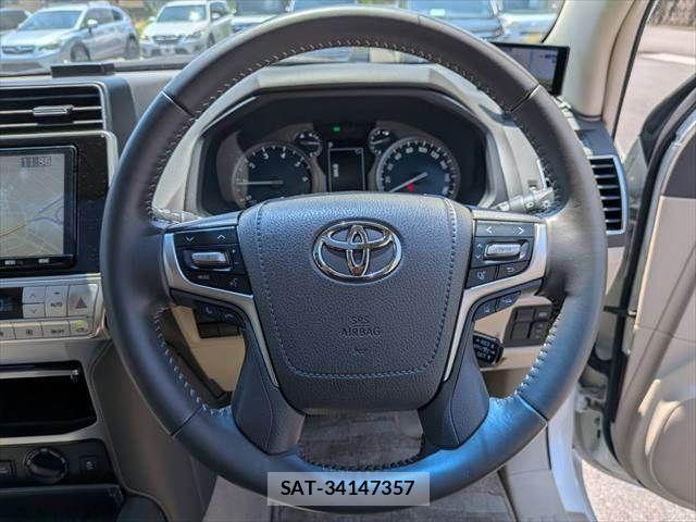 Toyota LAND CRUISER PRADO 2022-10 8130899-12