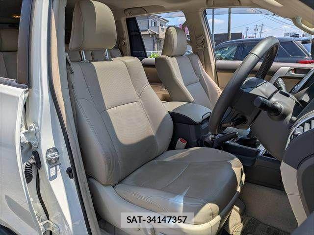 Toyota LAND CRUISER PRADO 2022-10 8130899-8