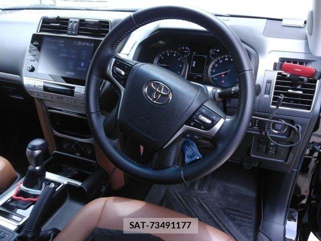 Toyota LAND CRUISER PRADO 2022-08 8130891-1