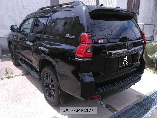 Toyota LAND CRUISER PRADO 2022-08 8130891-2
