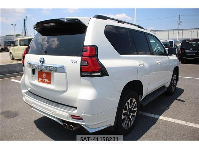 Toyota LAND CRUISER PRADO 2022-11 8130893-13