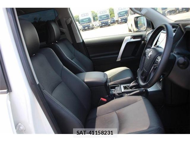 Toyota LAND CRUISER PRADO 2022-11 8130893-29