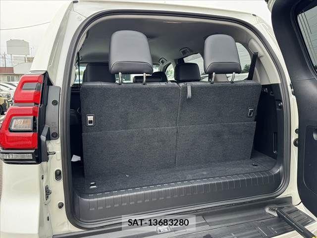 Toyota LAND CRUISER PRADO 2023-09 8130892-18