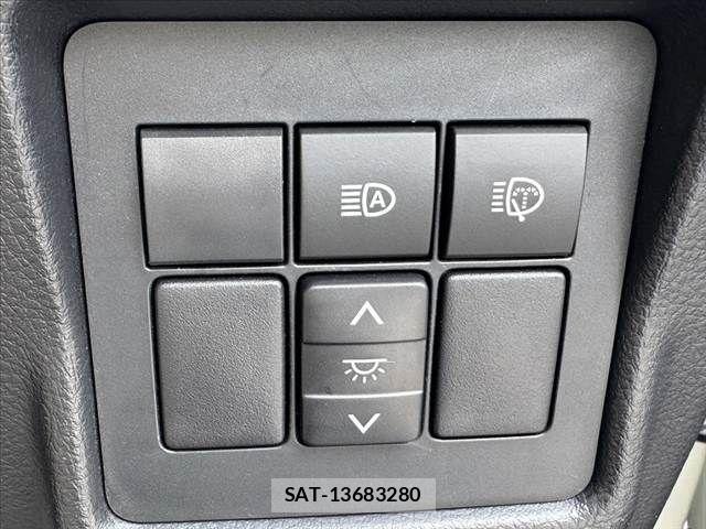 Toyota LAND CRUISER PRADO 2023-09 8130892-25