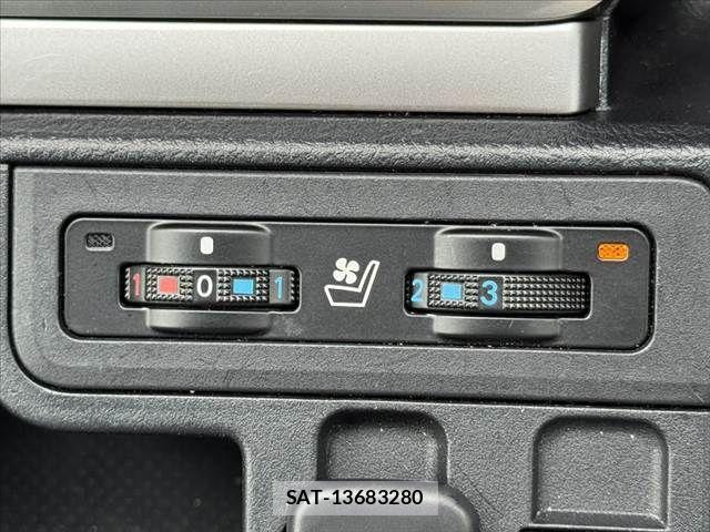 Toyota LAND CRUISER PRADO 2023-09 8130892-4