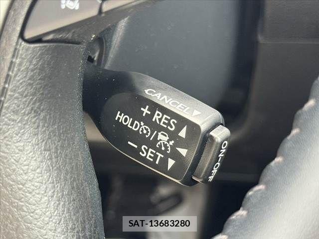 Toyota LAND CRUISER PRADO 2023-09 8130892-5
