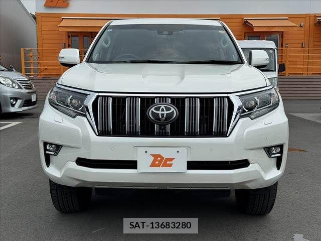Toyota LAND CRUISER PRADO 2023-09 8130892-8