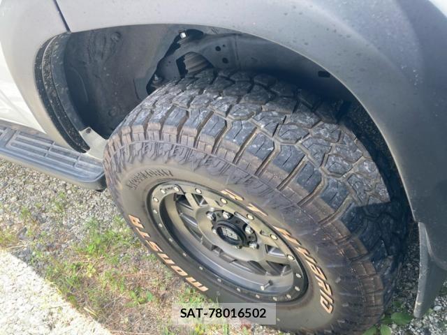 Toyota LAND CRUISER PRADO 2020-05 8130909-13