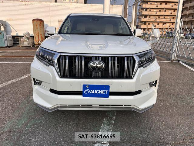 Toyota LAND CRUISER PRADO 2021-02 8130902-1