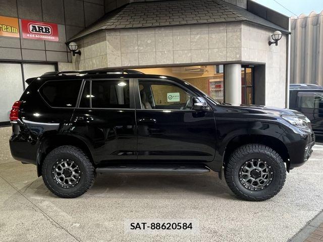 Toyota LAND CRUISER PRADO 2022-03 8130888-2