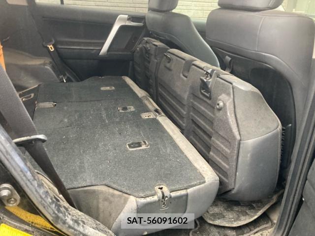Toyota LAND CRUISER PRADO 2018-05 8130914-20