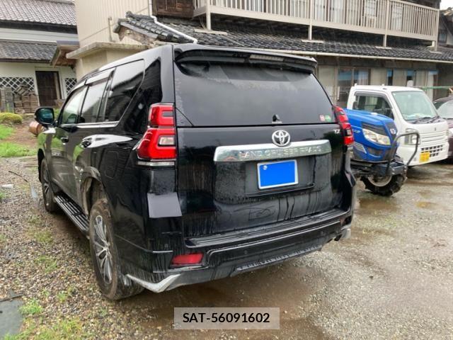 Toyota LAND CRUISER PRADO 2018-05 8130914-2
