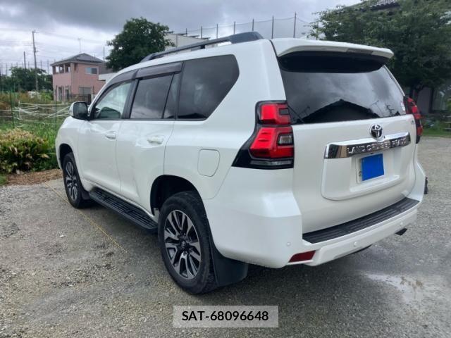 Toyota LAND CRUISER PRADO 2021-10 8146018-2