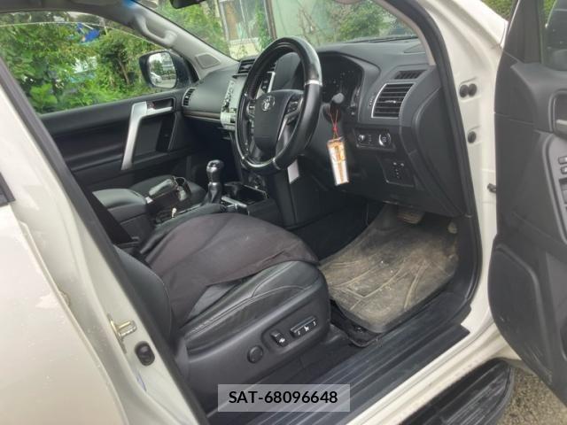 Toyota LAND CRUISER PRADO 2021-10 8146018-3