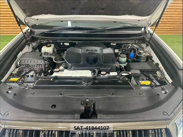 Toyota LAND CRUISER PRADO 2022-02 8146013-11