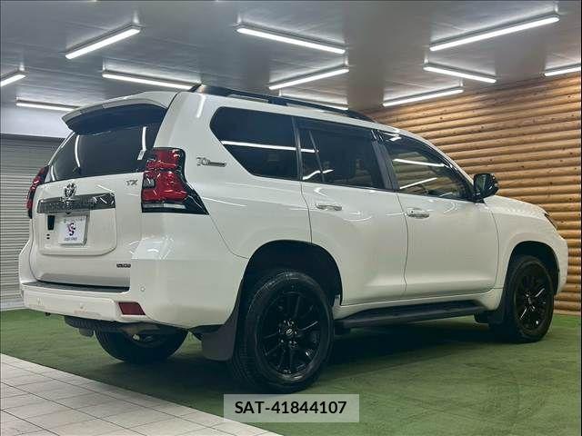 Toyota LAND CRUISER PRADO 2022-02 8146013-16