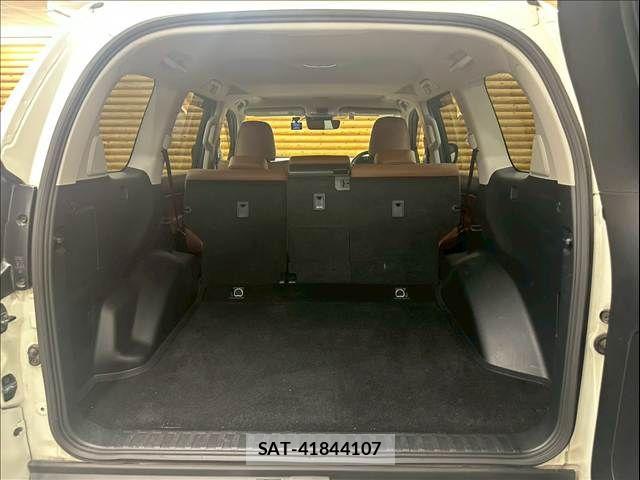 Toyota LAND CRUISER PRADO 2022-02 8146013-17