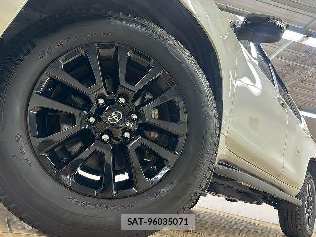 Toyota LAND CRUISER PRADO 2022-07 8146016-13