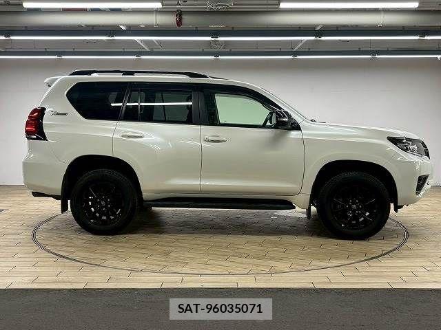Toyota LAND CRUISER PRADO 2022-07 8146016-17