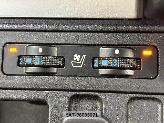 Toyota LAND CRUISER PRADO 2022-07 8146016-6