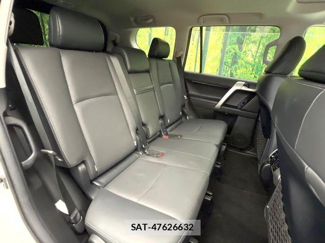 Toyota LAND CRUISER PRADO 2023-07 8146019-8