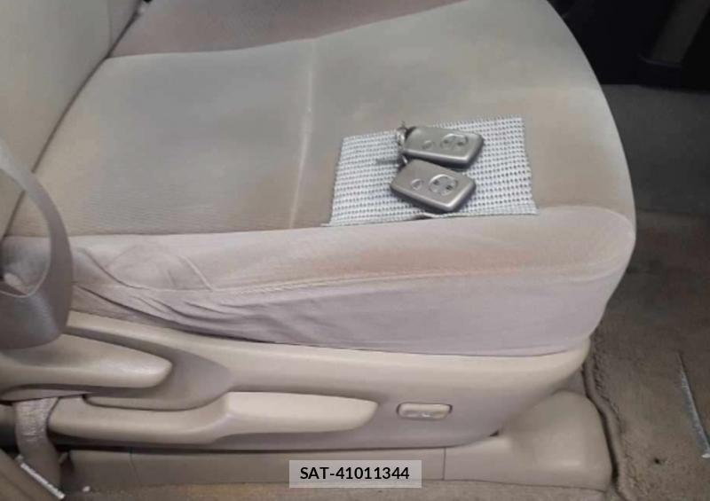 Toyota LAND CRUISER PRADO 2011-07 8188543-10