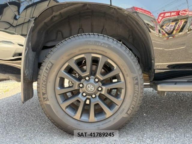 Toyota LAND CRUISER PRADO 2023-06 8208185-9