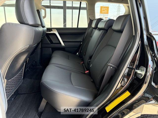 Toyota LAND CRUISER PRADO 2023-06 8208185-26