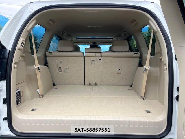 Toyota LAND CRUISER PRADO 2023-06 8208175-9
