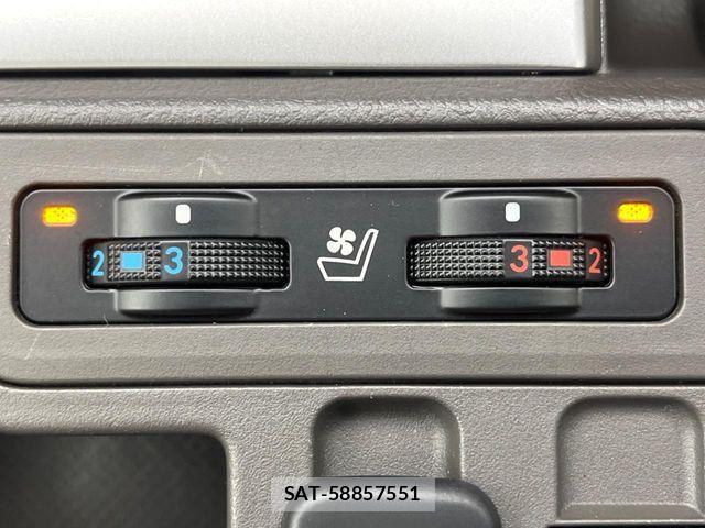 Toyota LAND CRUISER PRADO 2023-06 8208175-6