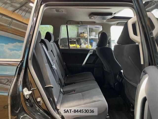 Toyota LAND CRUISER PRADO 2023-08 8208188-7