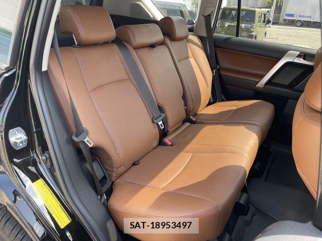 Toyota LAND CRUISER PRADO 2022-02 8208183-12