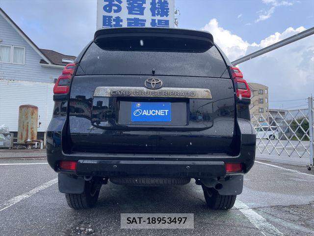 Toyota LAND CRUISER PRADO 2022-02 8208183-5
