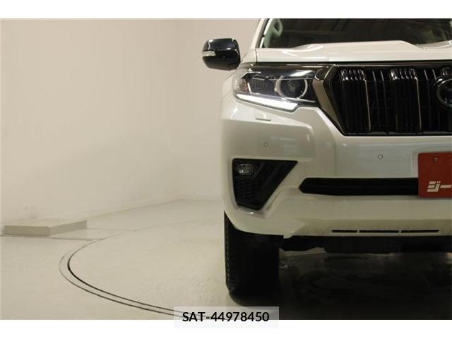 Toyota LAND CRUISER PRADO 2021-07 8208189-15