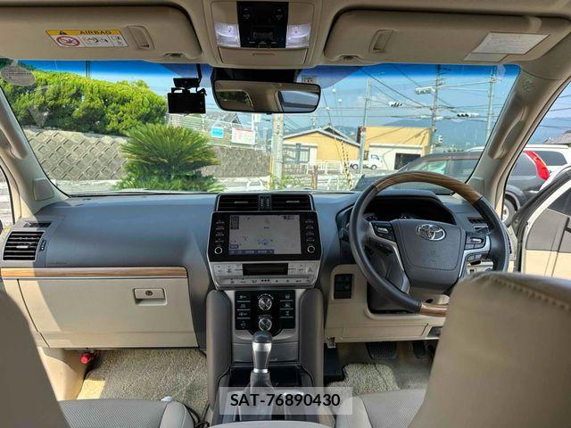 Toyota LAND CRUISER PRADO 2022-04 8208174-18