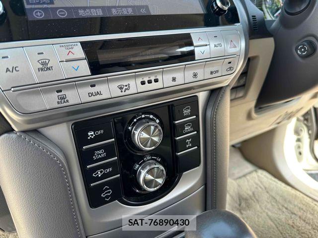 Toyota LAND CRUISER PRADO 2022-04 8208174-21