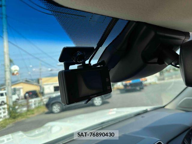 Toyota LAND CRUISER PRADO 2022-04 8208174-22