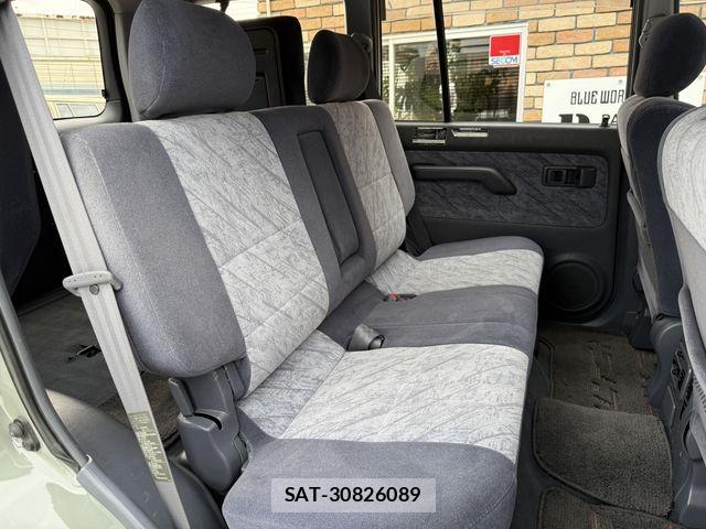 Toyota LAND CRUISER PRADO 1997-03 8208207-26