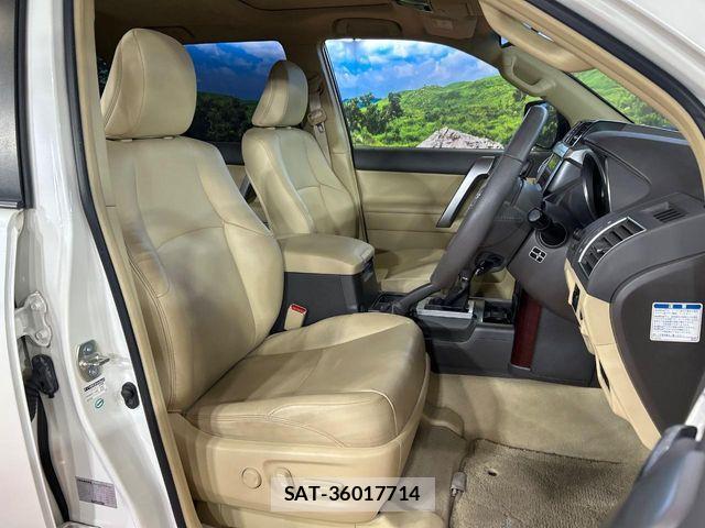Toyota LAND CRUISER PRADO 2016-01 8208190-7