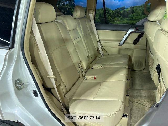 Toyota LAND CRUISER PRADO 2016-01 8208190-8