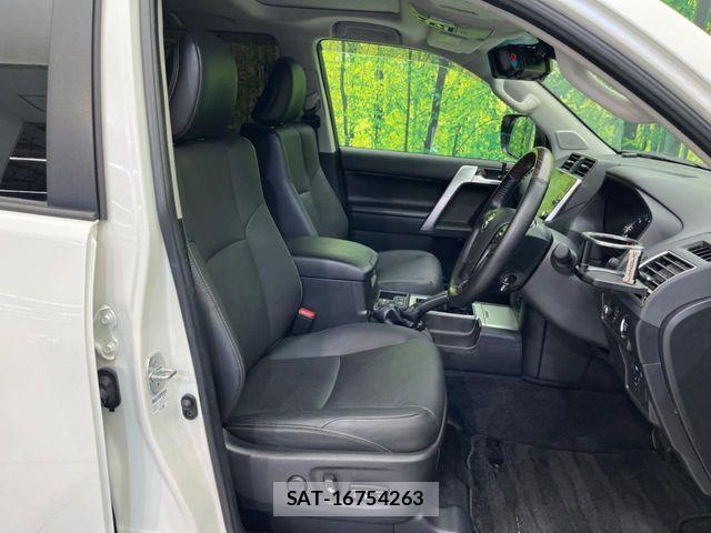 Toyota LAND CRUISER PRADO 2023-07 8208176-7