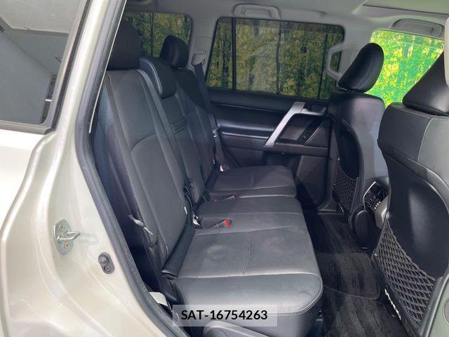 Toyota LAND CRUISER PRADO 2023-07 8208176-8