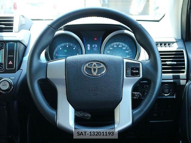 Toyota LAND CRUISER PRADO 2016-01 8208198-12