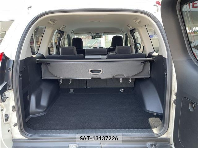 Toyota LAND CRUISER PRADO 2017-09 8208205-14