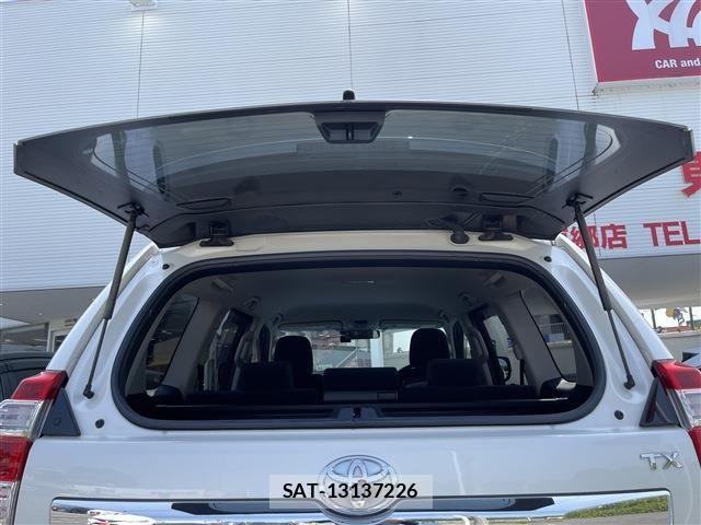 Toyota LAND CRUISER PRADO 2017-09 8208205-15