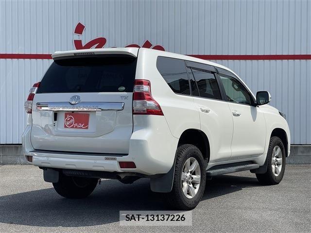 Toyota LAND CRUISER PRADO 2017-09 8208205-2