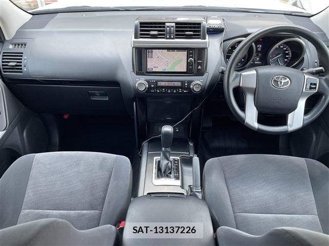 Toyota LAND CRUISER PRADO 2017-09 8208205-4