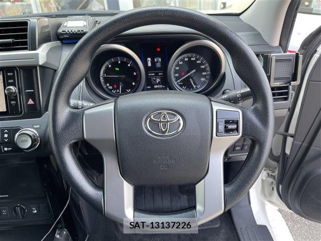 Toyota LAND CRUISER PRADO 2017-09 8208205-7
