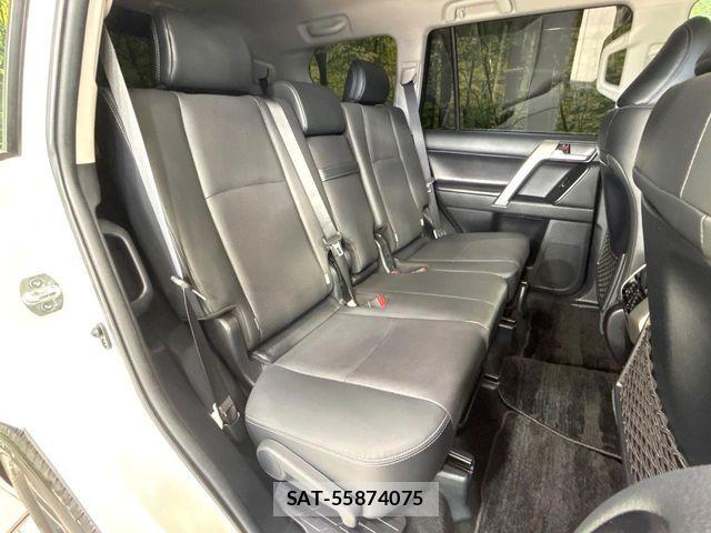 Toyota LAND CRUISER PRADO 2023-02 8230525-8