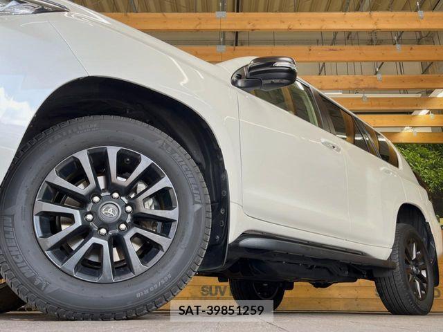 Toyota LAND CRUISER PRADO 2023-05 8230524-12